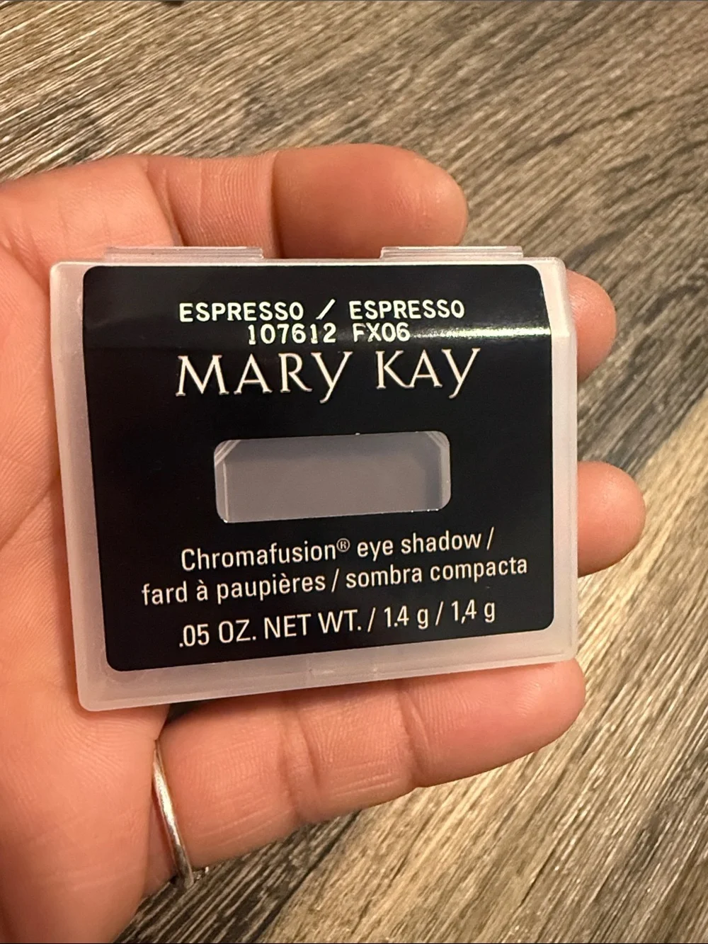 Mary Kay Espresso Chromafusion Single Eyeshadow — espresso
